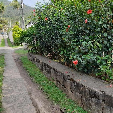 Villa Familia Silvia Perico Ilhabela Exterior foto